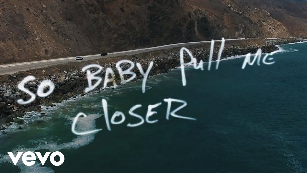 ChainsmokersVEVO - The Chainsmokers - Closer (Lyric) ft. Halsey