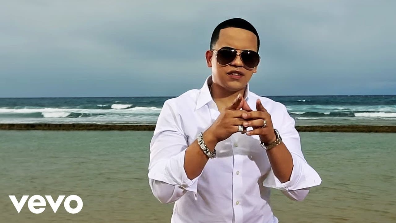 JAlvarezOfficialVEVO - J. Alvarez - Se Acabo El Amor (Video Oficial)