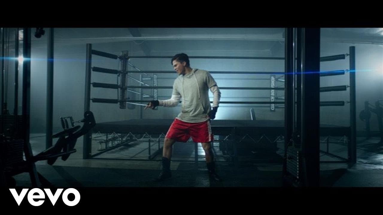 AlexAionoVEVO - Alex Aiono - Work The Middle