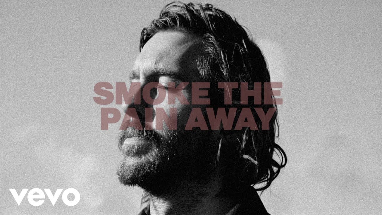 SMOKE THE PAIN AWAY (Official Visualiser)