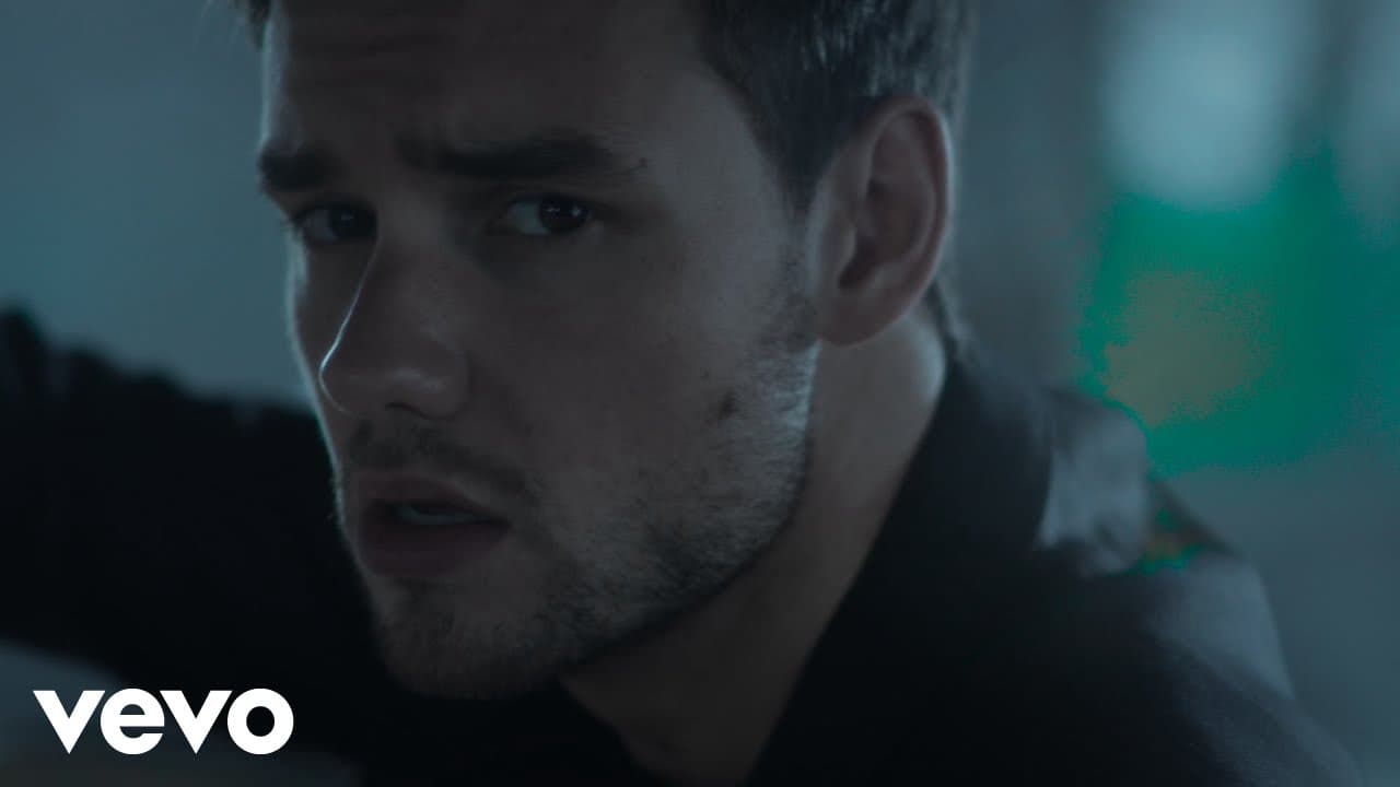 Liam Payne - Bedroom Floor