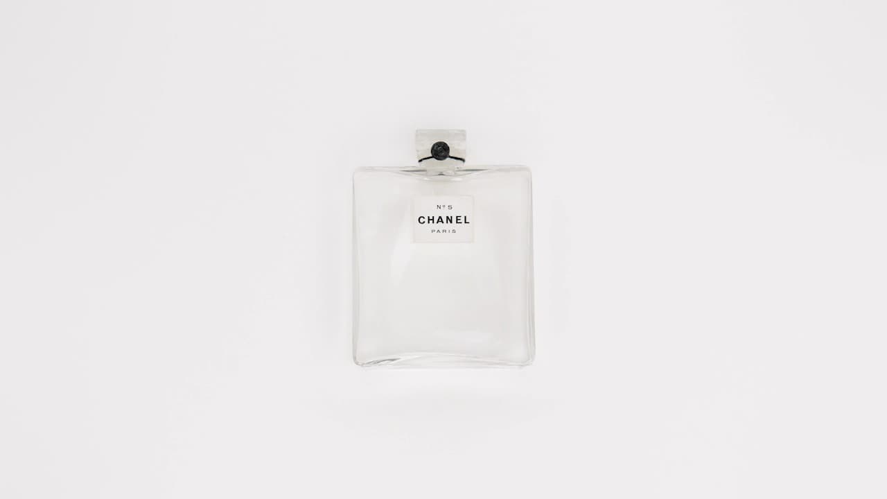 N°5. More than a fragrance—an icon.